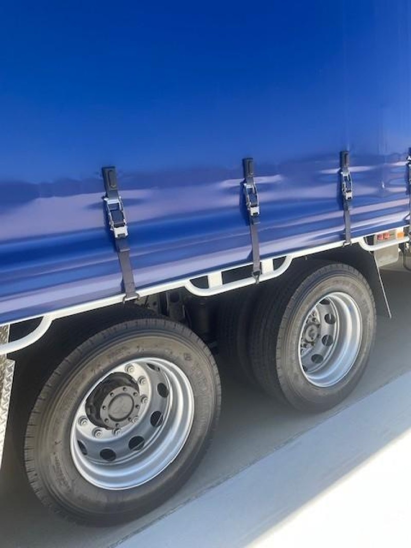 2024 Fuso Fighter 2427 Fighter 2427 Curtainsider 