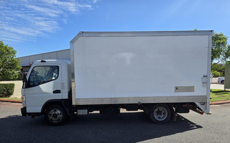 2021 Fuso Canter 