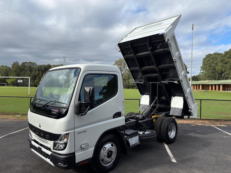 2025 Fuso Canter 615 Tipper 