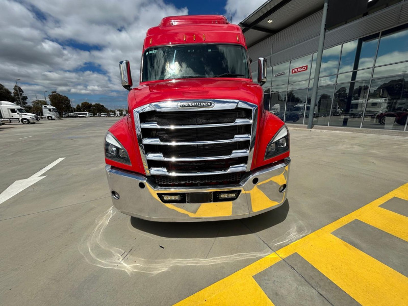 2021 Freightliner Cascadia 126 36 XT bunk 