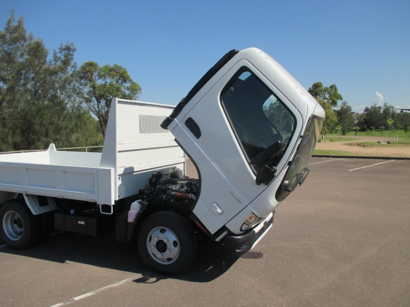 2025 Fuso Canter 615 Tipper 