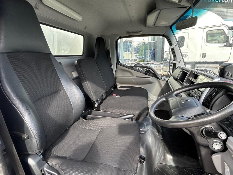 2022 Fuso Canter 515 Box Truck AUTO 