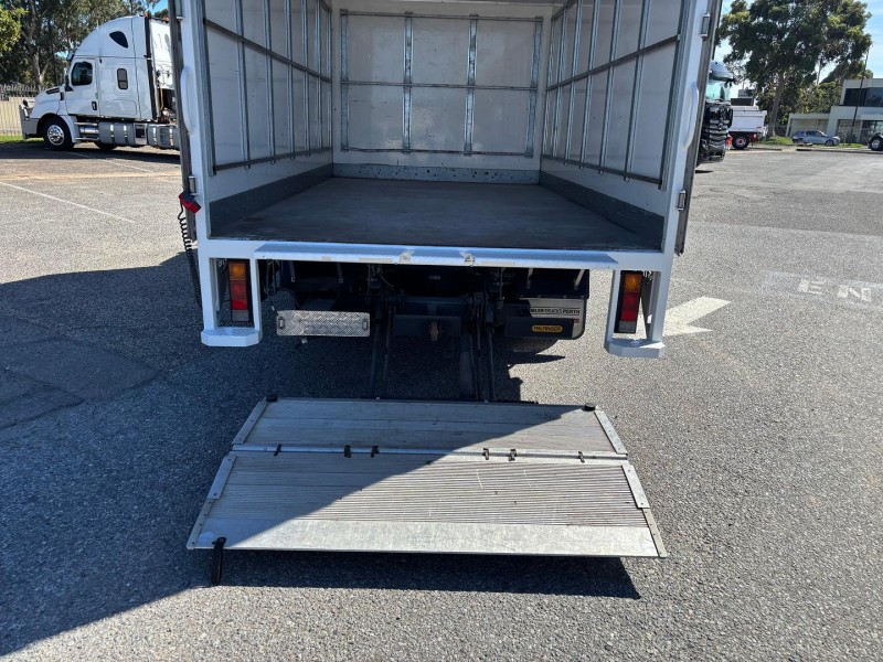 2020 Fuso Canter 515 Pantech with tuckaway tailgate lifter 