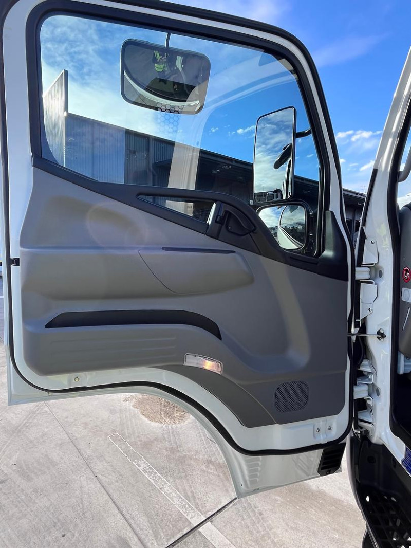 Velocity Truck Centers Australia