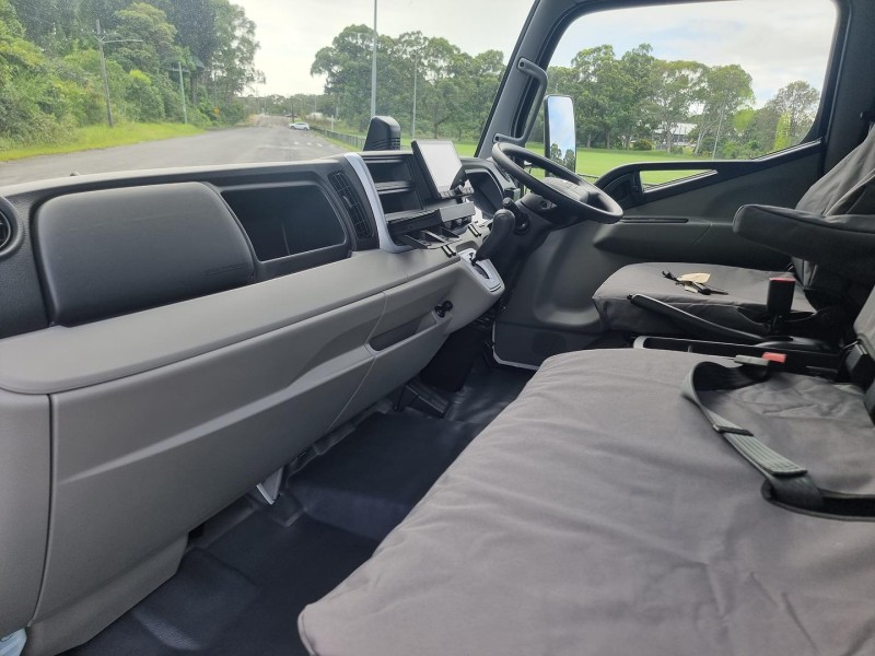 2025 Fuso Canter 615 Available on a Car or Truck Licence 