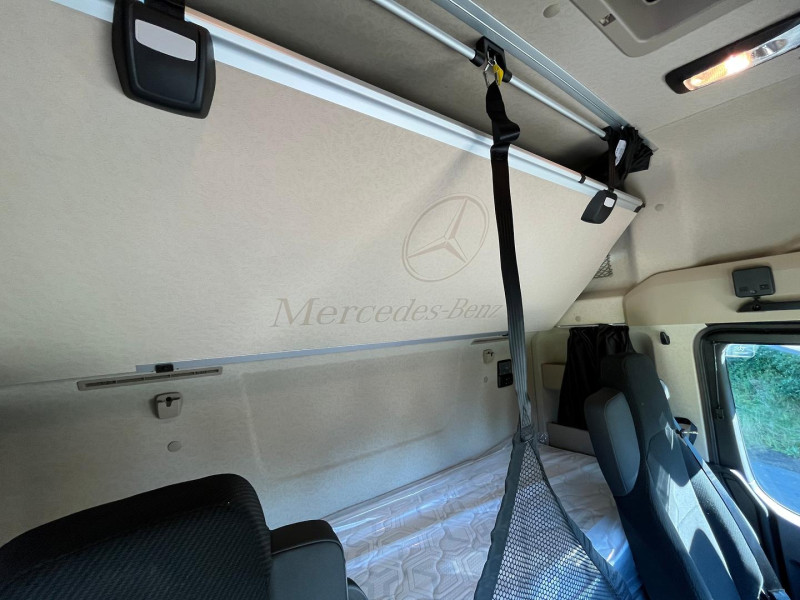 2025 Mercedes-Benz Actros 2663 BIG GIGASPACE with Microwave included image 31
