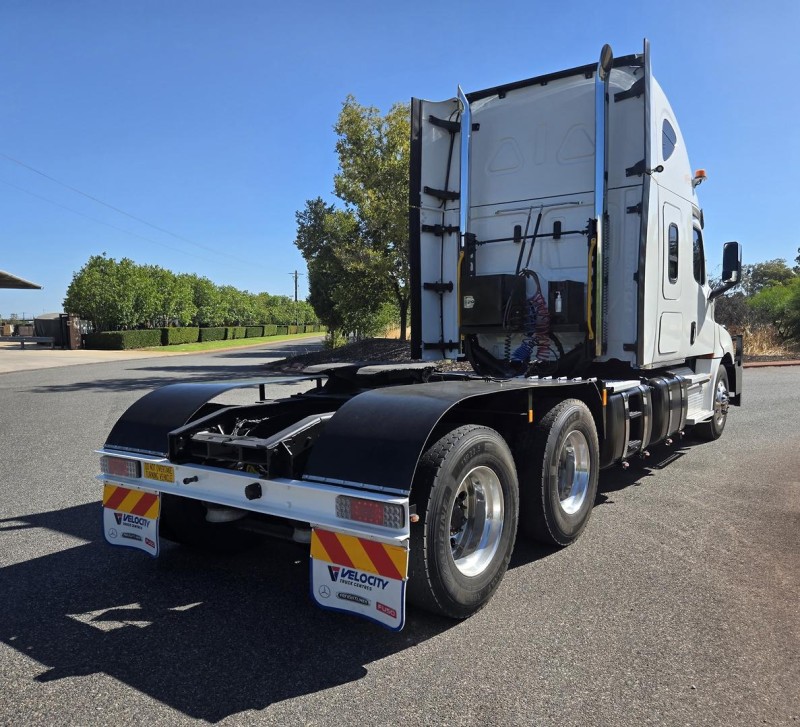 2021 Freightliner Cascadia 2021 FREIGHTLINER 126 CASCADIA PRIME MOVER 