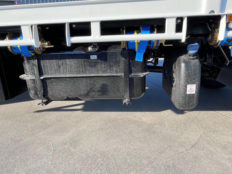 2026 Fuso Fighter 1124 FLAT STEEL TRAY WITH CONTAINER PINS 