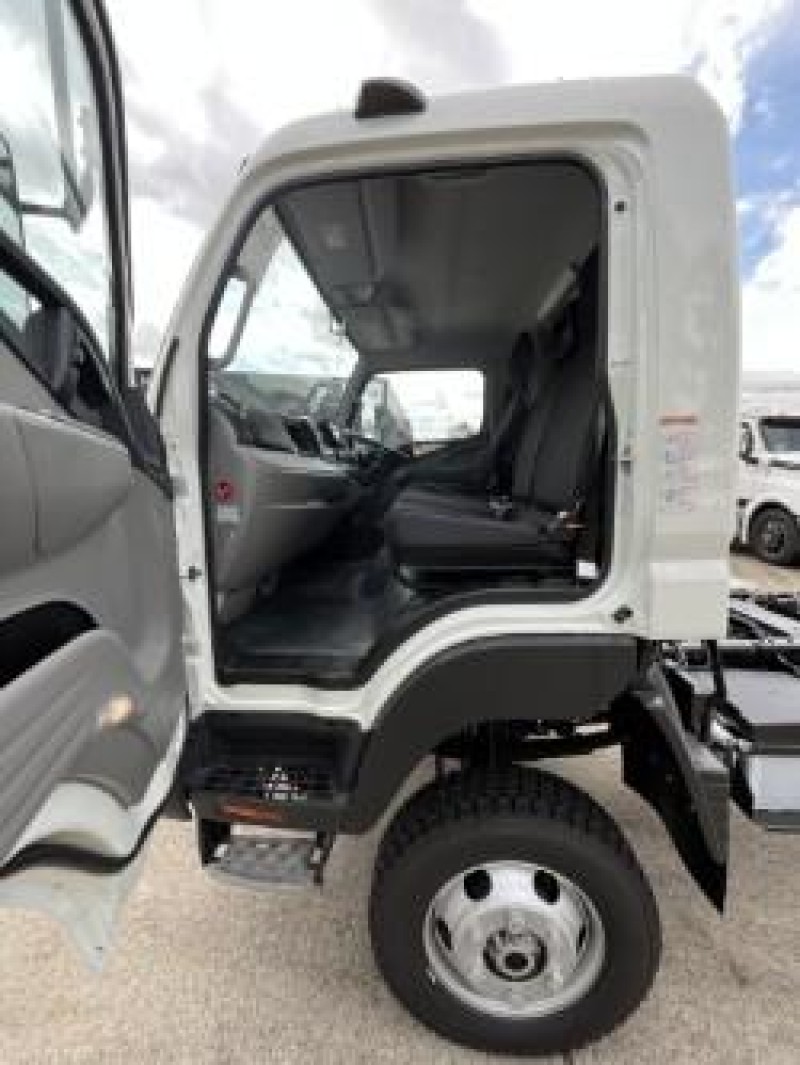 2026 Fuso Canter 4x4 