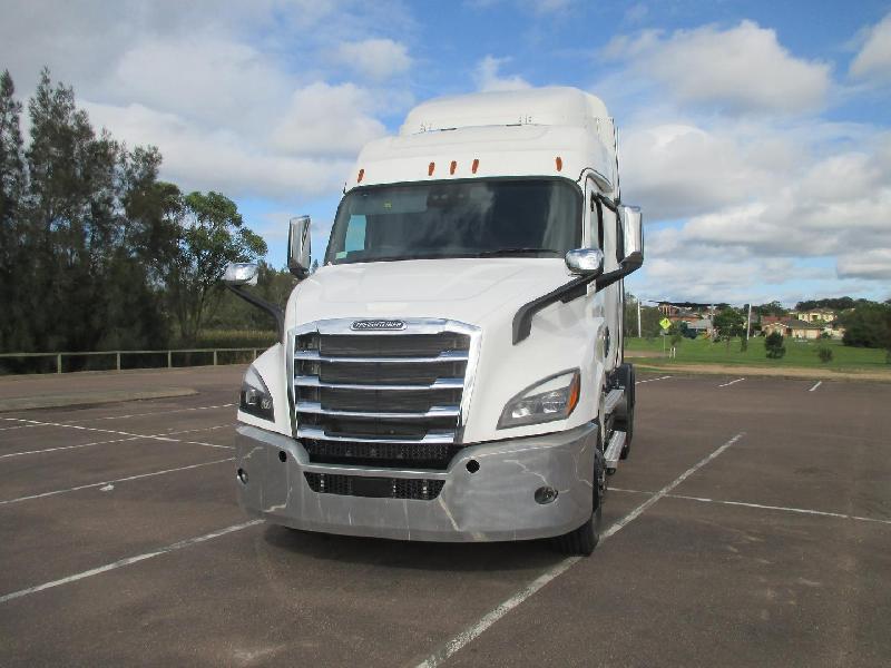 2024 Freightliner Cascadia 116 