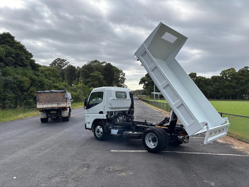 2025 Fuso Canter 615 Tipper 