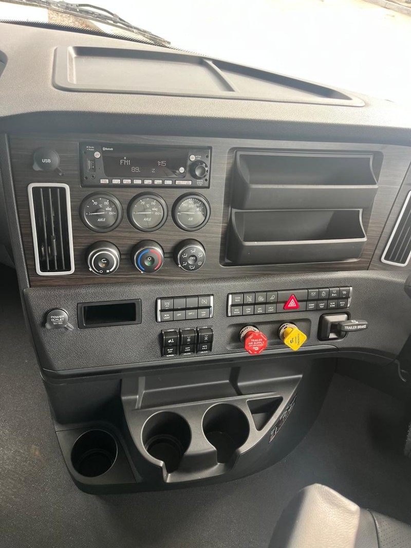Velocity Truck Centers Australia