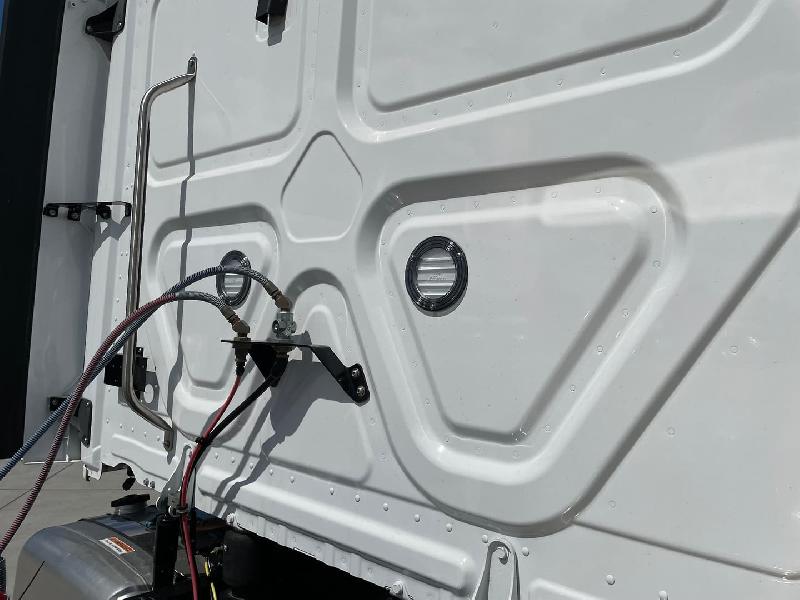 2024 Freightliner Cascadia 116 