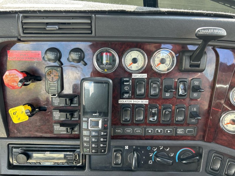 2019 Freightliner Coronado 114 