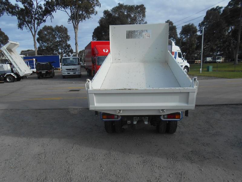 2021 Fuso CANTER 615 