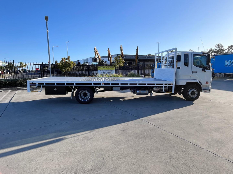 2026 Fuso Fighter 1124 FLAT STEEL TRAY WITH CONTAINER PINS 