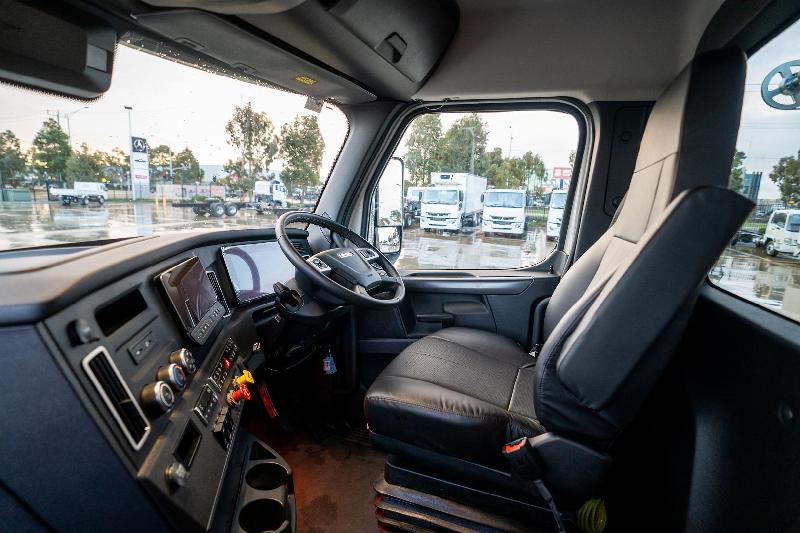 2024 Freightliner Cascadia 
