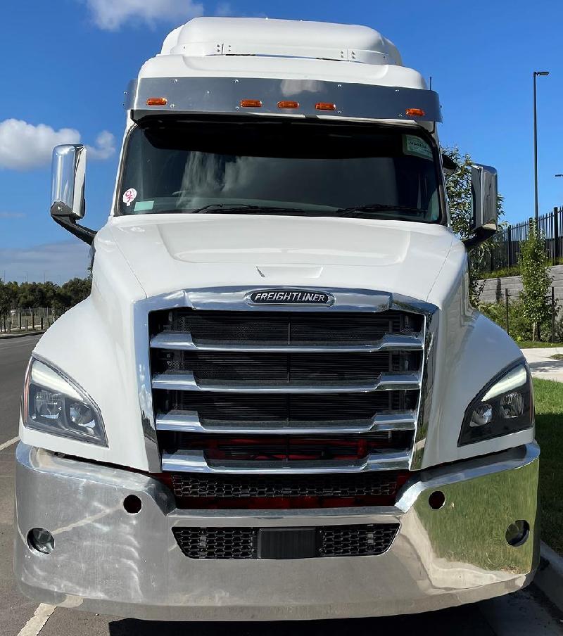 2025 Freightliner Cascadia 126 