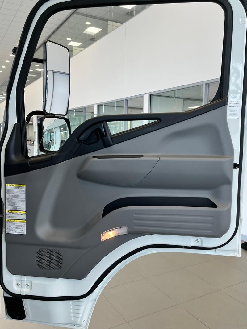 2026 Fuso Canter 4x4 CAB CHASSIS 