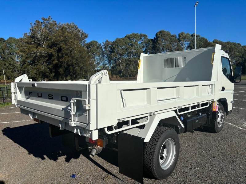 2026 Fuso Canter 815 Tipper 