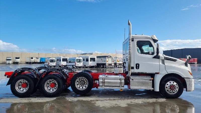2024 Freightliner Cascadia 126 Tipper 