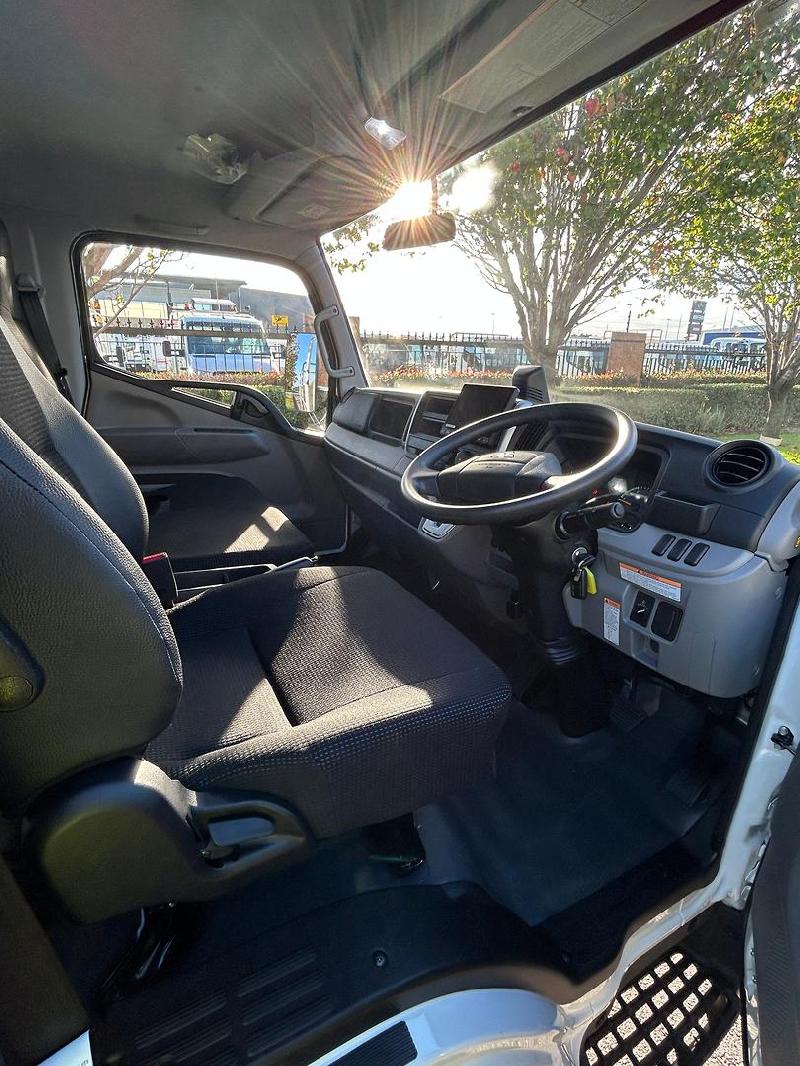 2025 Fuso Canter 515 Wide 