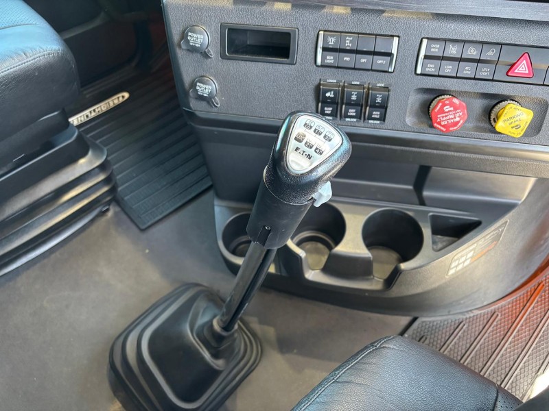 2021 Freightliner Cascadia 126 145000kg GCM 60 inch sleeper Double bunks 