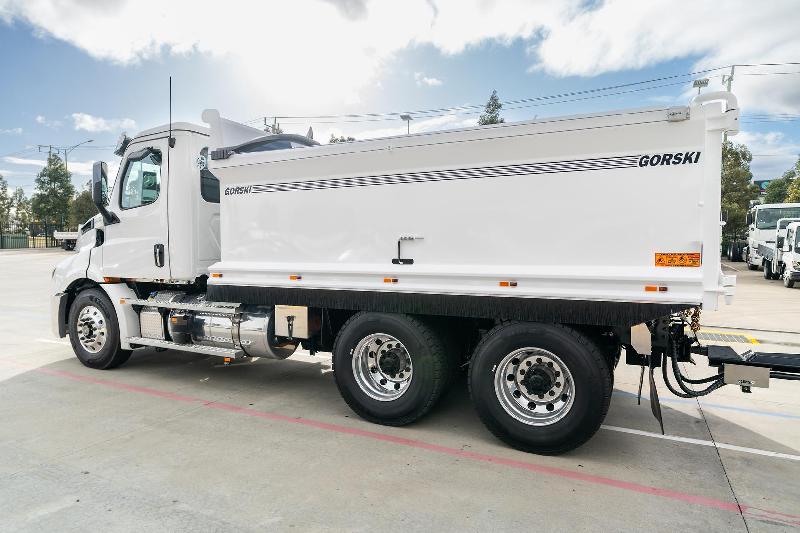 2023 Freightliner Cascadia 116 Tipper 