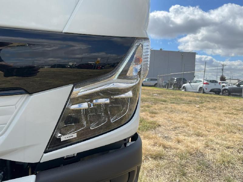 2024 Fuso Canter 515 