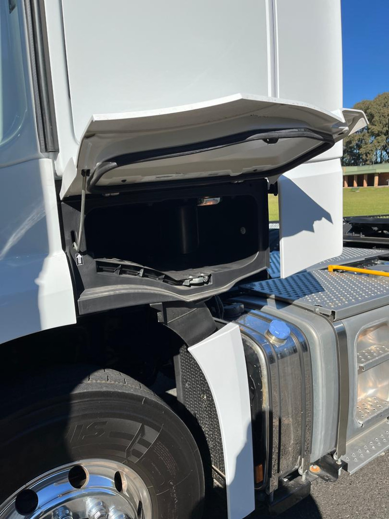 2025 Mercedes-Benz Actros 2663 BIG GIGASPACE with Microwave included image 21