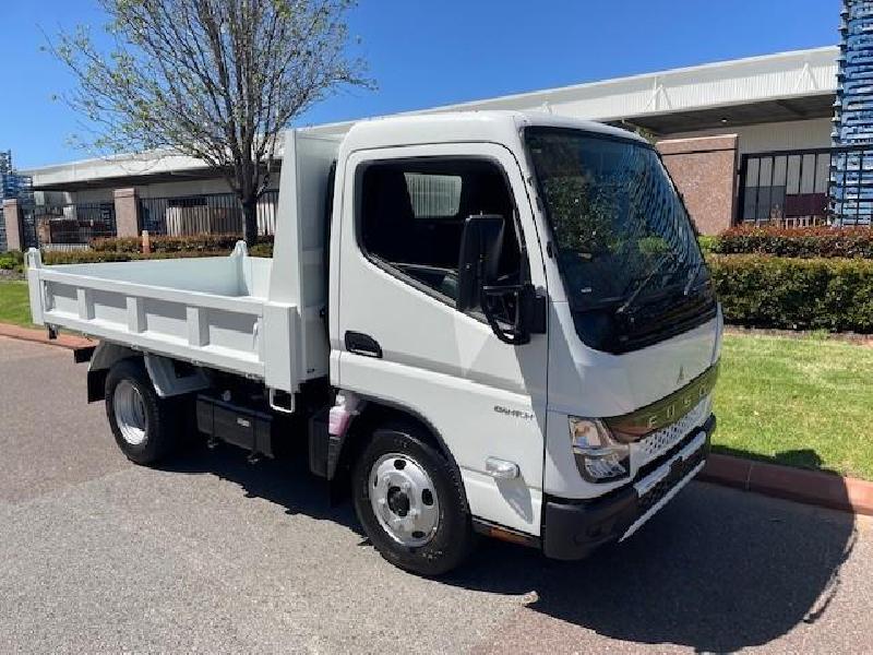 2025 Fuso CANTER 615 