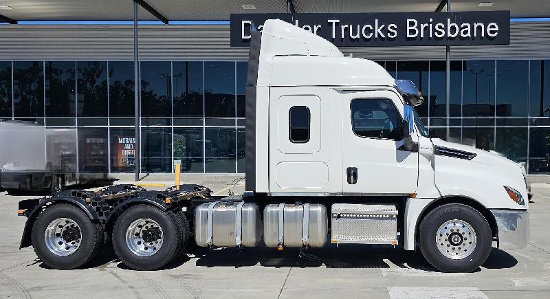 2024 Freightliner Cascadia 126 