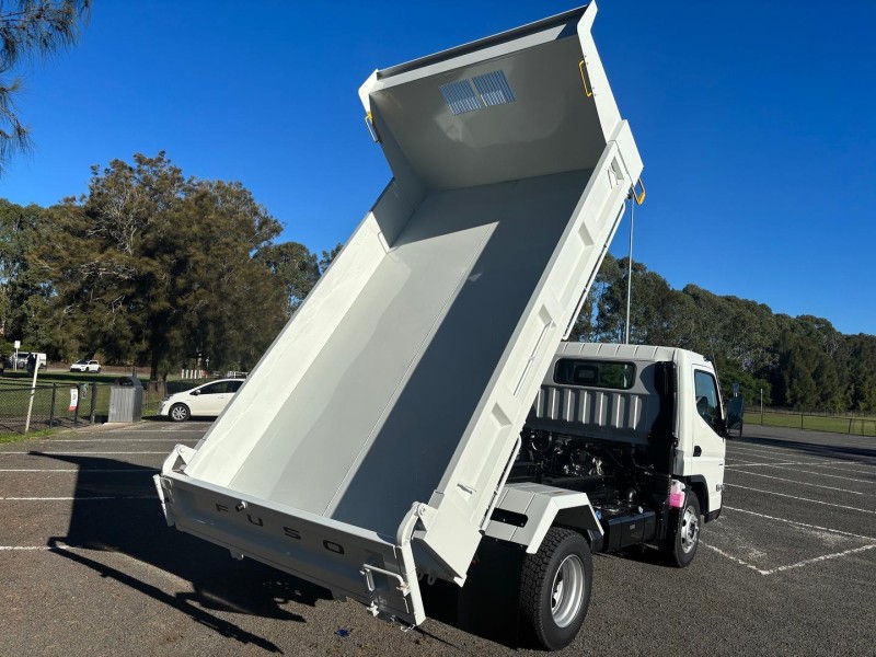 2026 Fuso Canter 815 Tipper 