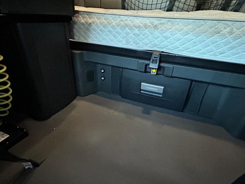 2022 Freightliner Cascadia 126 Available now 