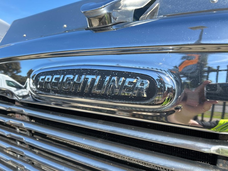 2019 Freightliner Coronado 114 