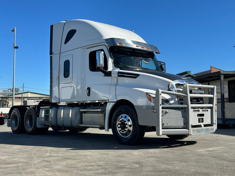 2022 Freightliner Cascadia 126 Available now 