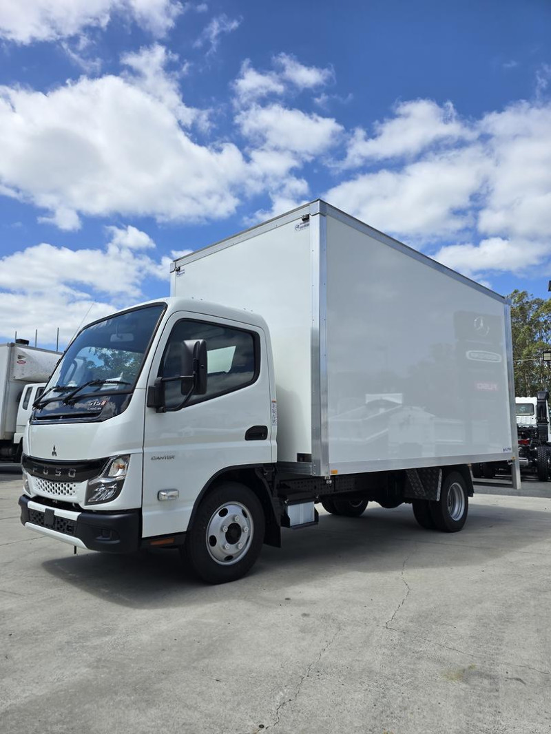 2025 Fuso Canter 515 2025 Fuso Canter 515 Ally Pantech with Roller Door 