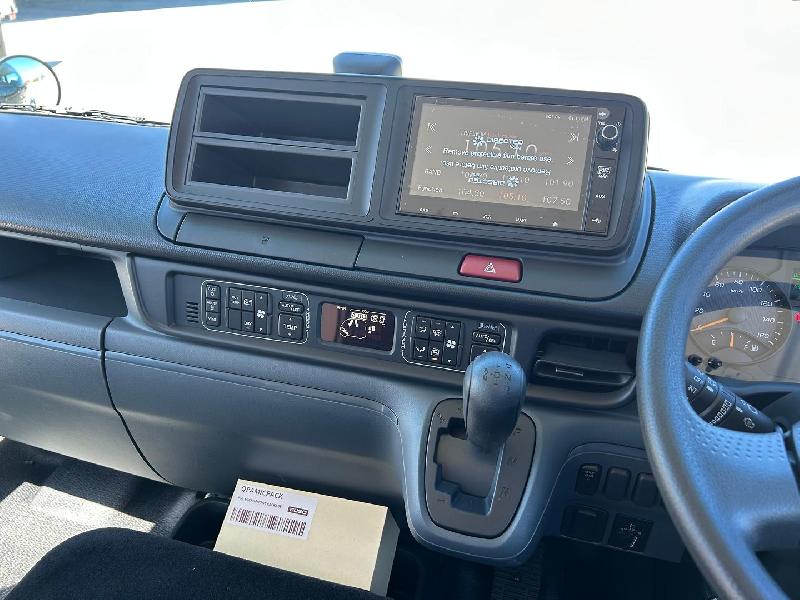 2025 Fuso Rosa Deluxe 25 Seat AMT