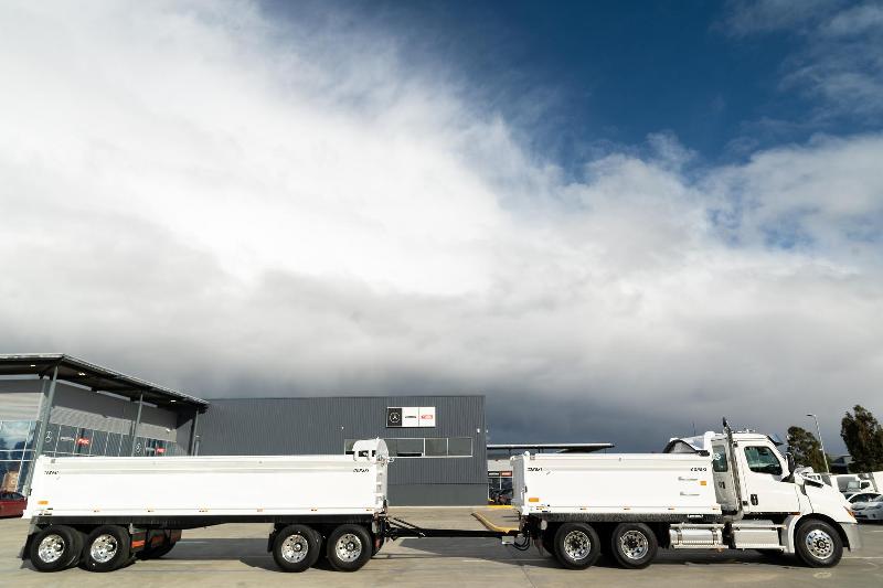 2023 Freightliner Cascadia 116 Tipper 