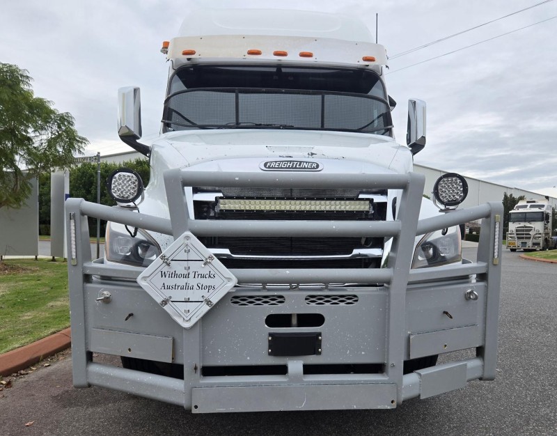 2021 Freightliner Cascadia 126 PRIME MOVER 