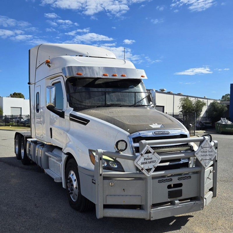 2020 Freightliner Cascadia INTEGRATED SINGLE SLEEPER 
