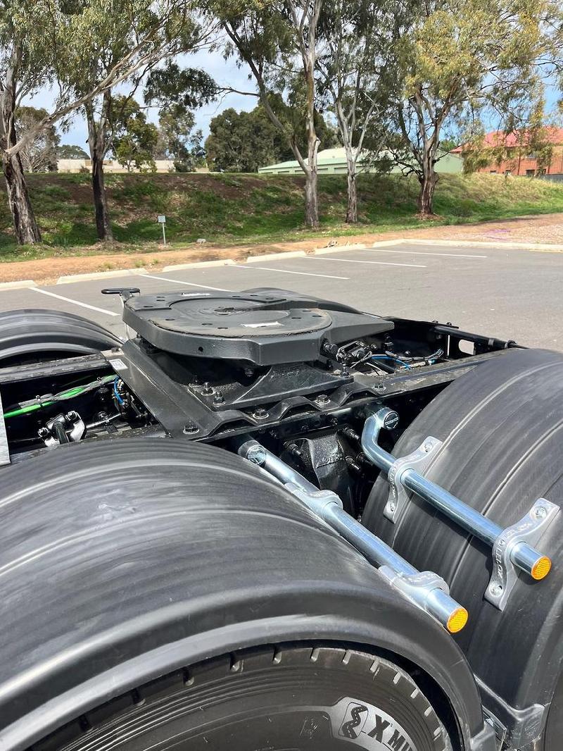 2024 Freightliner Cascadia 126