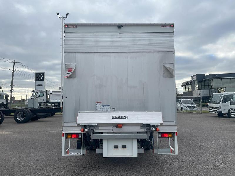 2025 Fuso Canter 815 