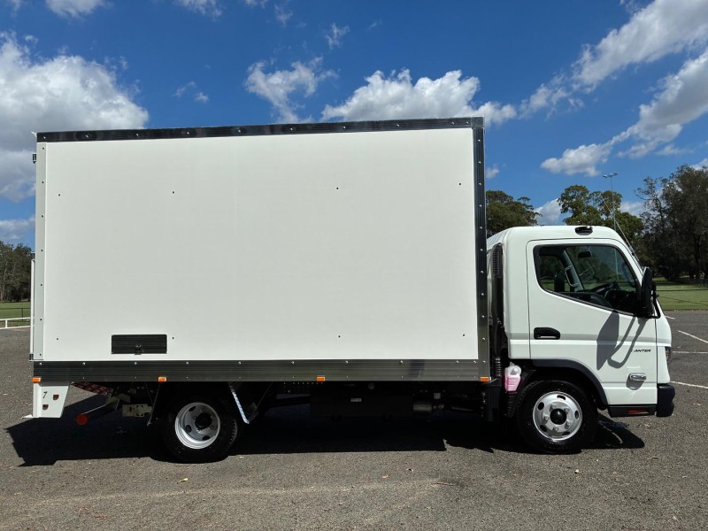 2025 Fuso Canter 615 Car or Light Truck Licence rating available 