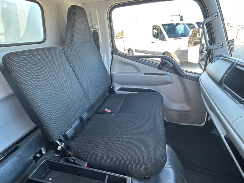2021 Fuso Canter 515 Box Truck AUTO 