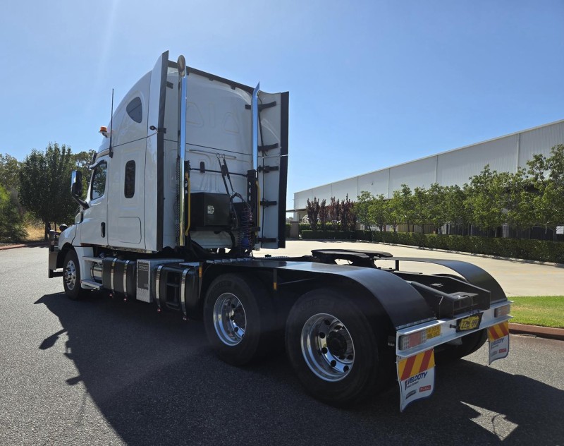 2021 Freightliner Cascadia 2021 FREIGHTLINER 126 CASCADIA PRIME MOVER 