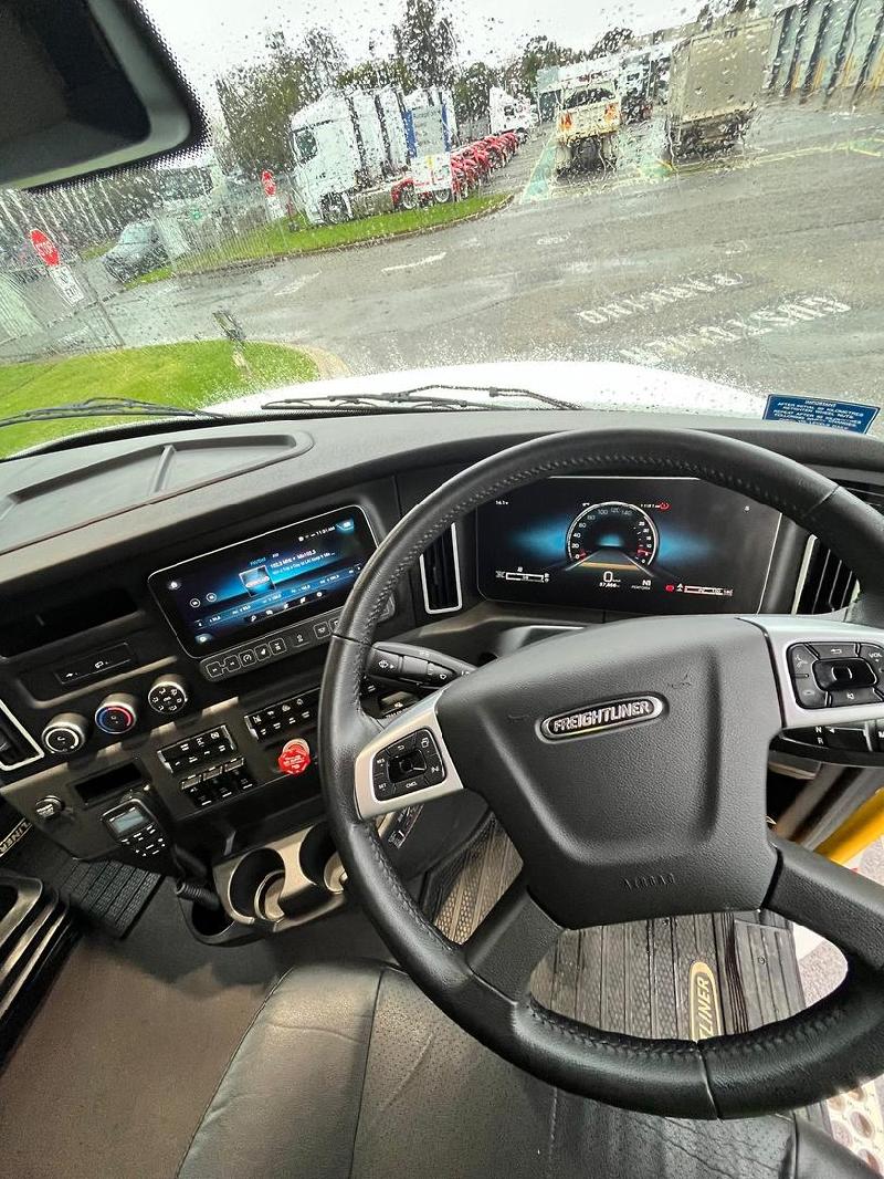 2024 Freightliner Cascadia 126 