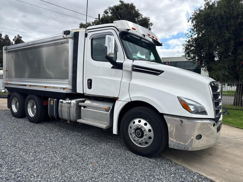 Velocity Truck Centers Australia