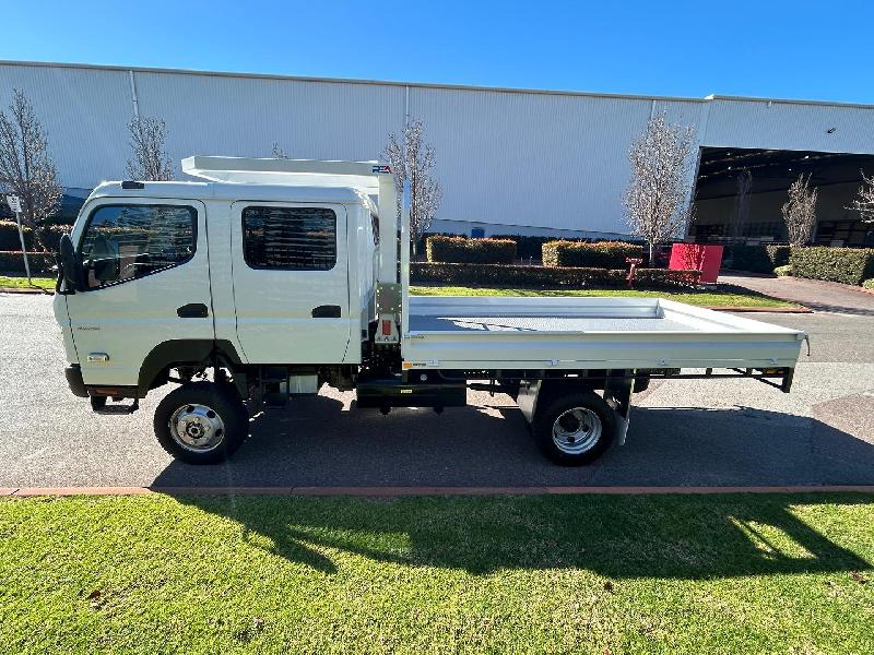 2025 Fuso Canter 4x4 Crewcab 