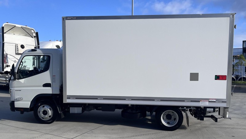 2025 Fuso Canter 515 PANTECH AND LOADER 